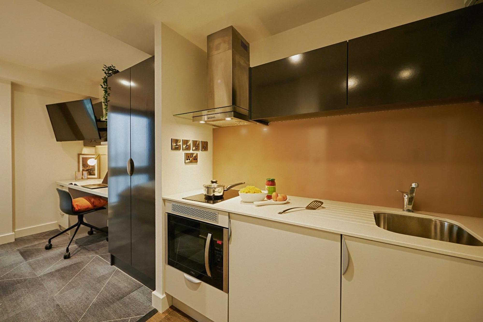 Fully Equipped Modern Studios In Glasgow West End For Students Only Eksteriør billede